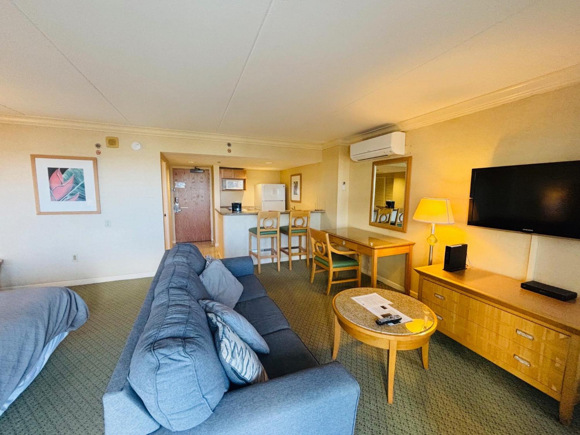 Ilikai Apt 308 - Spacious Studio With Stunning Ocean & Harbor Views Honolulu Exterior photo