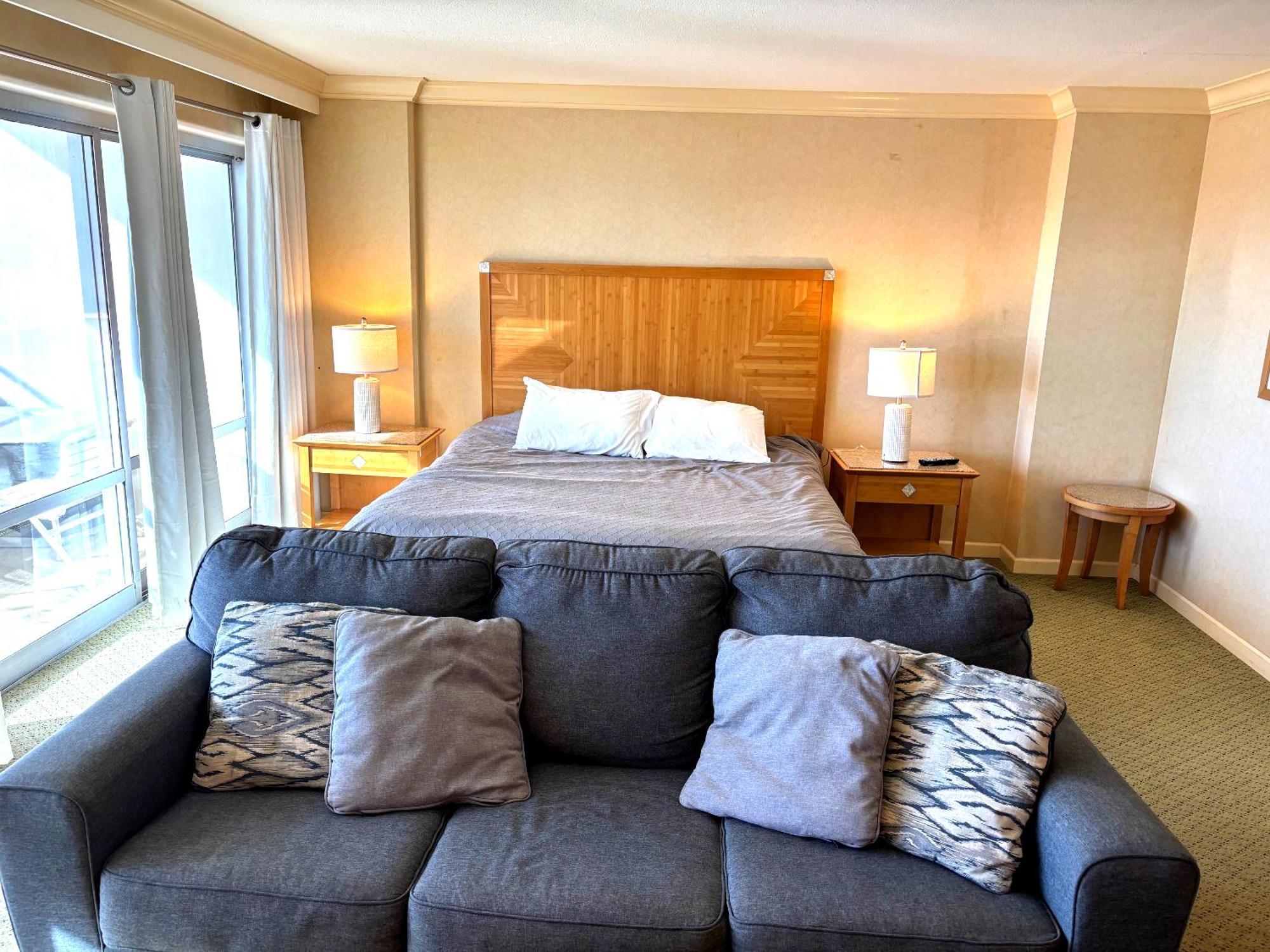 Ilikai Apt 308 - Spacious Studio With Stunning Ocean & Harbor Views Honolulu Exterior photo